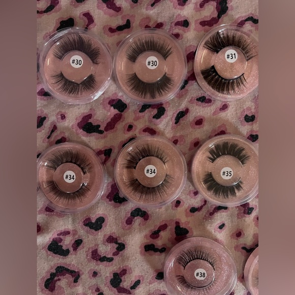 Lash Bundle - Picture 8 of 9